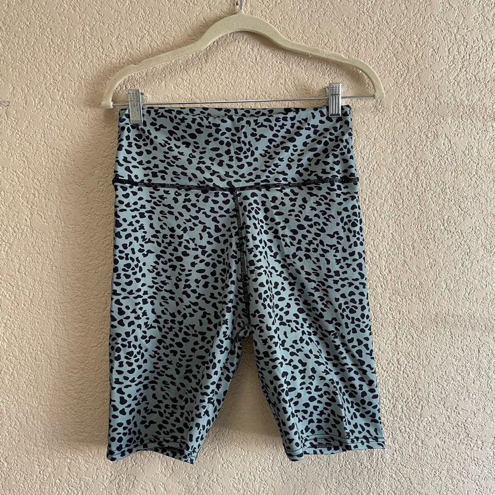 Blue leopard biker shorts